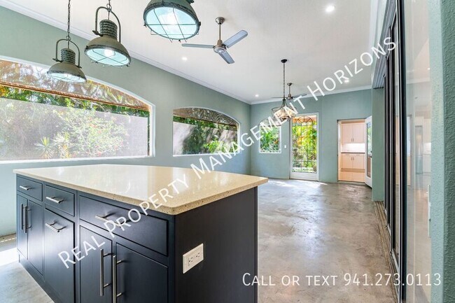 Building Photo - 6914 Stanhope Pl