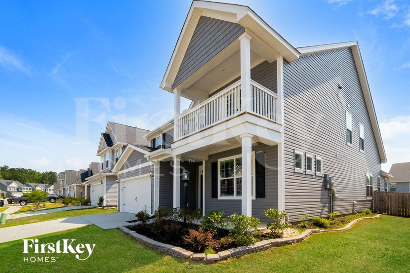 Building Photo - 614 Pendleton Dr