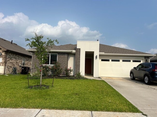 Building Photo - 8115 Hush Hts Dr