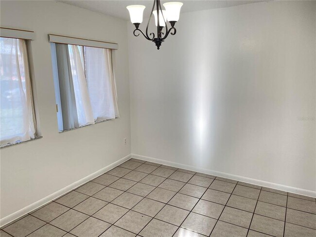 Building Photo - 2352 Huntington Green Ct