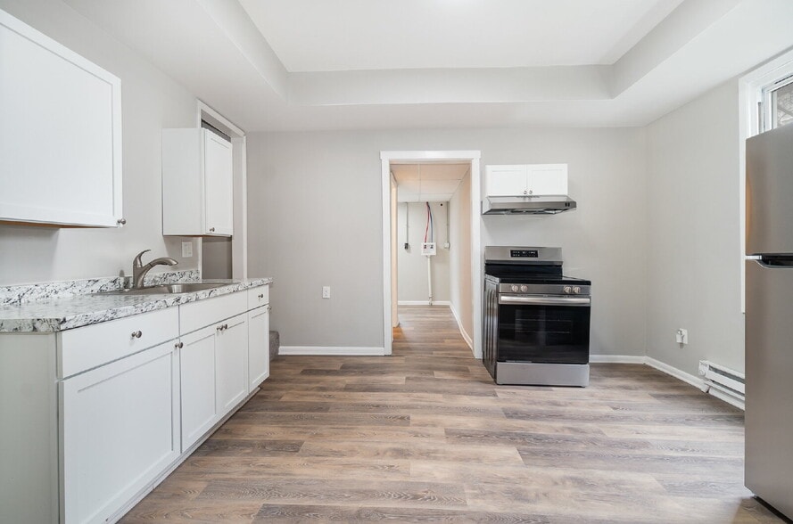 Building Photo - 606 North St