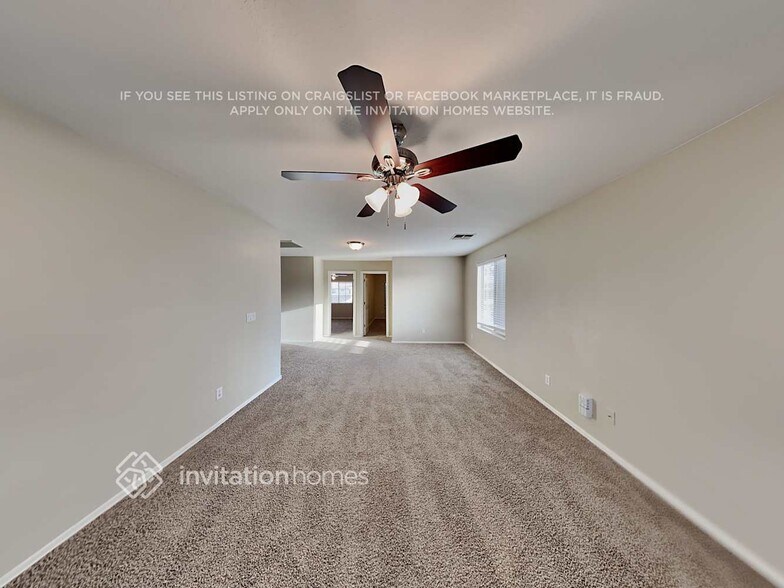 Building Photo - 4234 E Westchester Dr