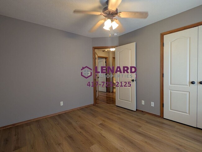 Building Photo - Spacious 3 Bedroom Home!