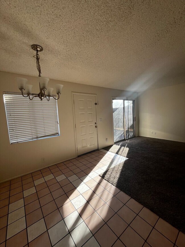 Building Photo - Chandler Townhome for rent!