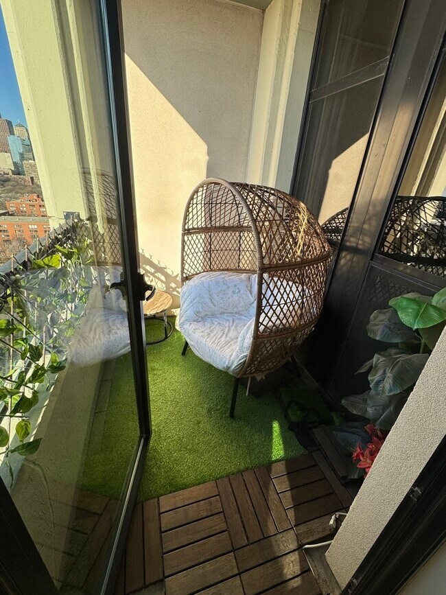 Building Photo - 1255 S State St