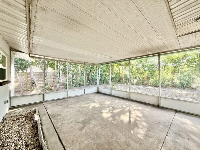 Building Photo - 13788 Montego Dr