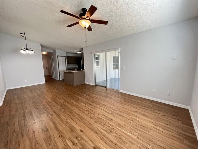Building Photo - 1098 Seagate Dr W