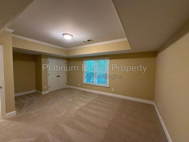 Building Photo - 8015 Wakehurst Pl