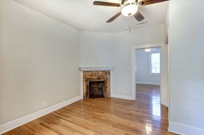 Building Photo - Large Brand New - One Bedroom (2 blocks from Historic Distr.)