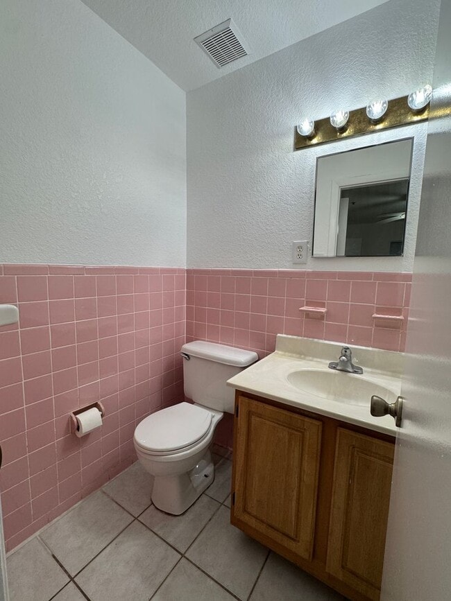Building Photo - 3111 Eleuthera Ln