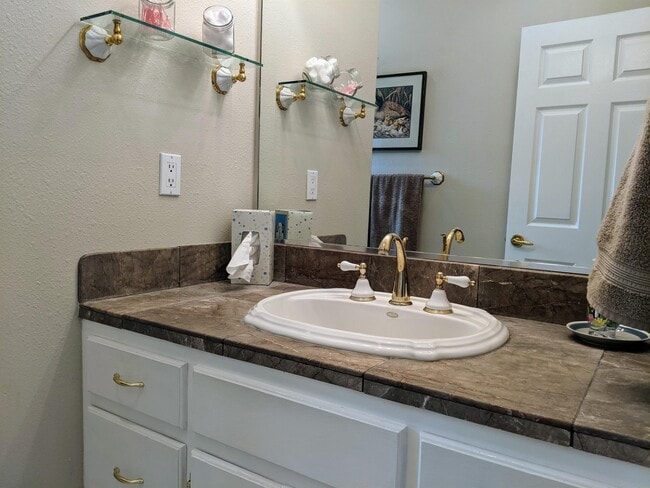 Building Photo - 60 Jewel Trl