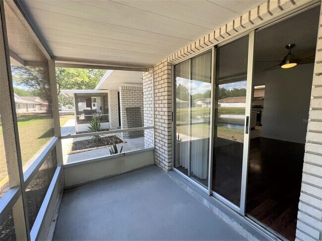 Building Photo - 3153 Bloomingdale Villas Ct