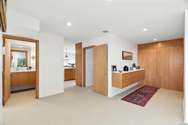 Primary Photo - 854 W Avenue 37