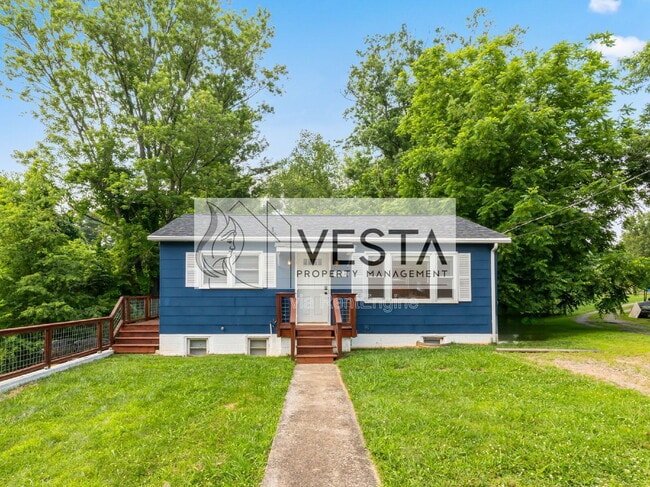 Building Photo - 131 Moody Ave