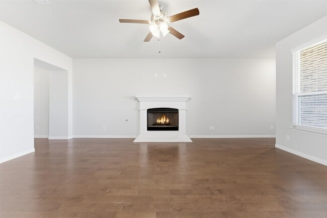 Building Photo - 1804 Star Fleet Dr