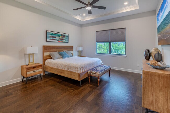 Building Photo - 559 SE Villandry Way