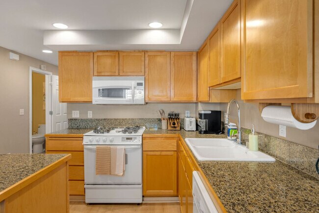 Building Photo - 931 N 35th St