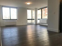 Building Photo - 4 bedroom in NEW YORK NY 10280