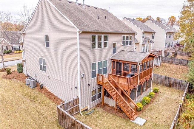 Building Photo - 2345 Valley Mill Dr