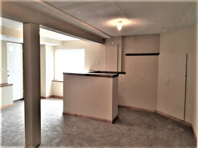 Building Photo - 440 Dexter Ct