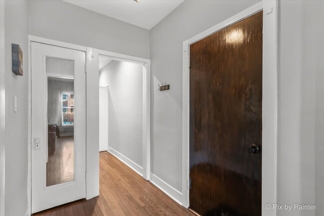 Building Photo - 1057 W Columbia Ave