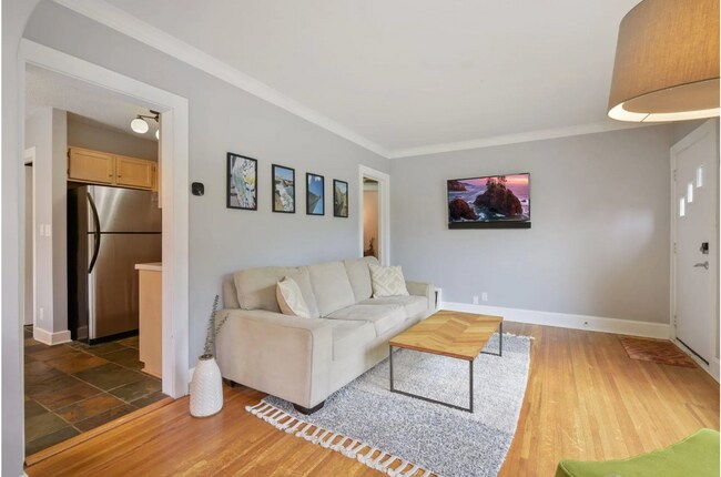 Building Photo - 4250 20th Ave S