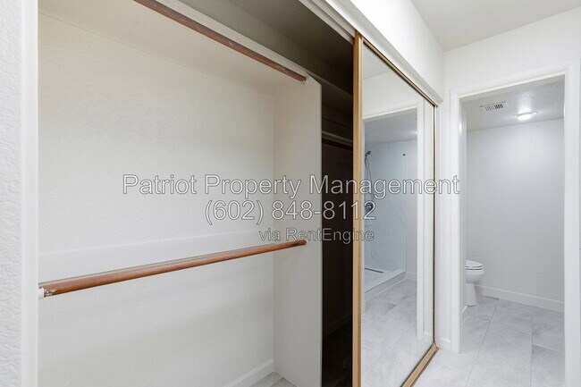 Building Photo - 839 S Westwood