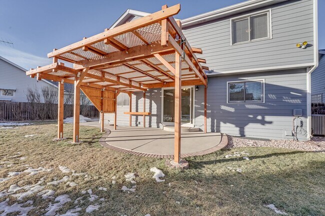 Building Photo - Beautiful 4 bed, 3.5 bath Home in Fort Collins Dakota Ridge Neighborhood