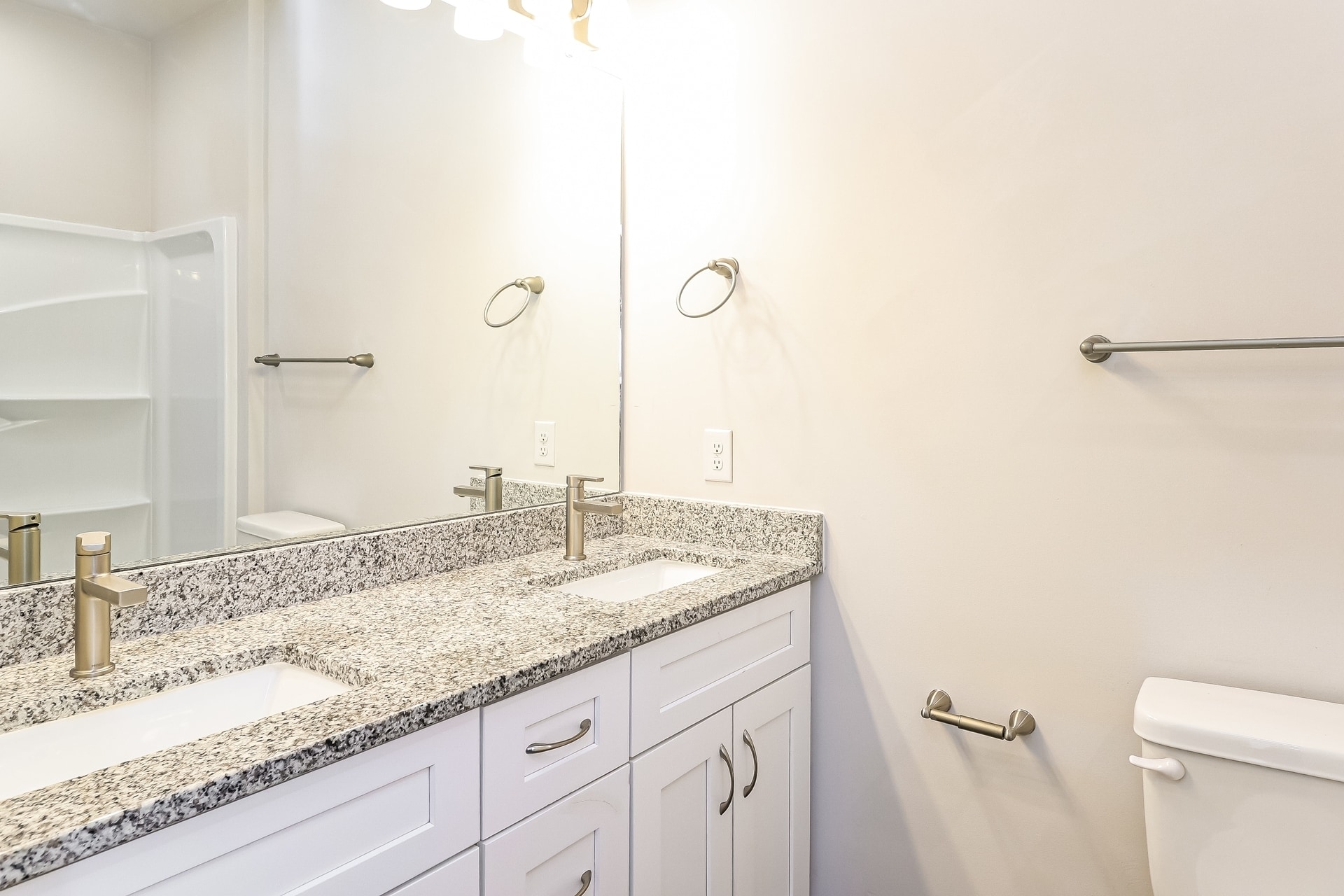 Building Photo - 5511 Laborde Ave