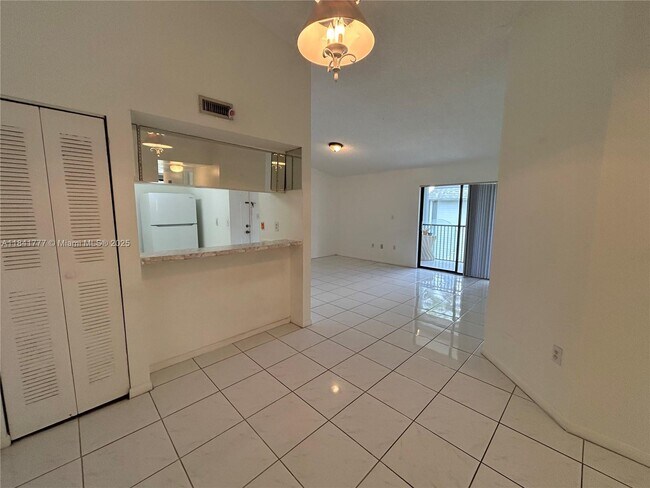 Building Photo - 468 NE 206th Ln