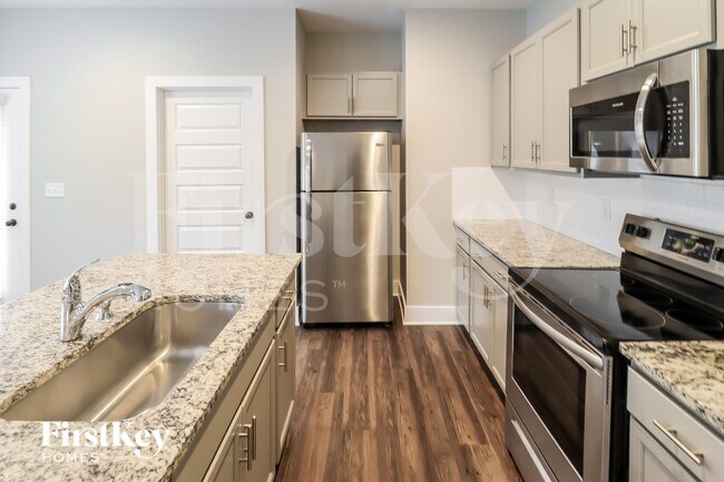 Building Photo - 1376 Woodridge Pl