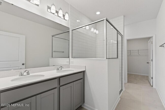 Building Photo - 368 Woods Ln