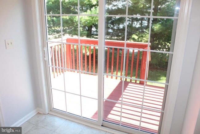 Building Photo - 15 Ryan Ct