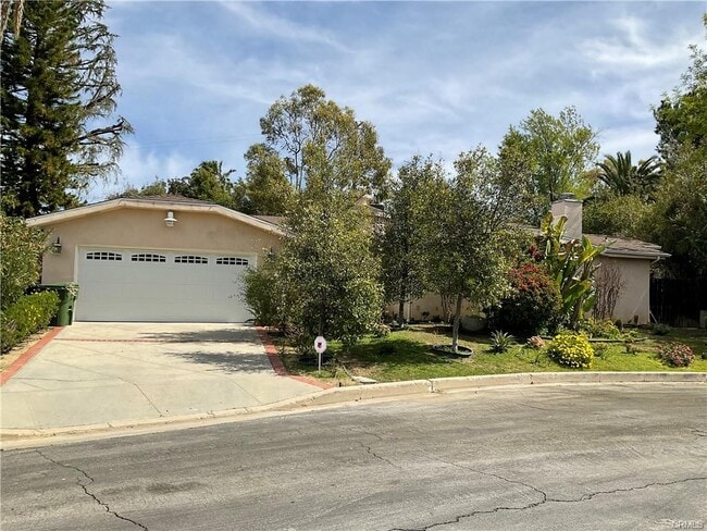 Building Photo - 18310 Karen Dr