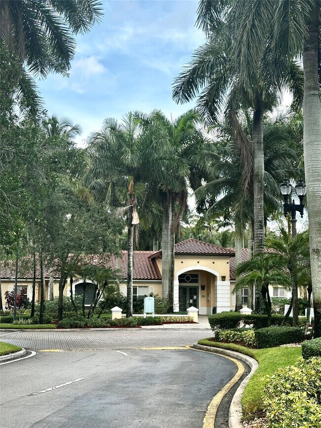 Building Photo - 6500 W Sample Rd