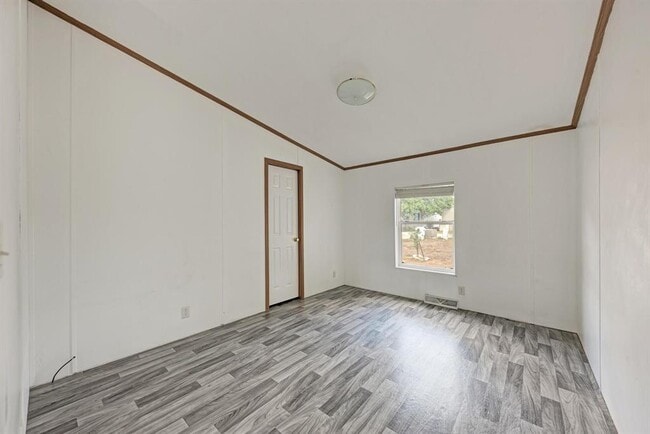 Building Photo - 187 Horseshoe Bend Rd