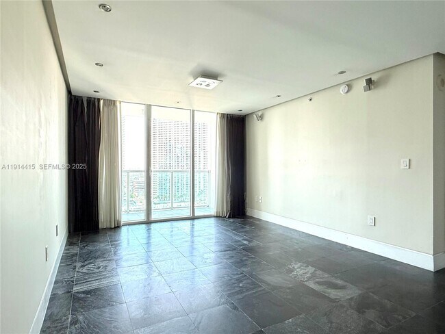 Building Photo - 31 SE 5th St