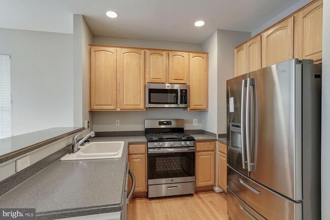 Building Photo - 211 Medlock Ln