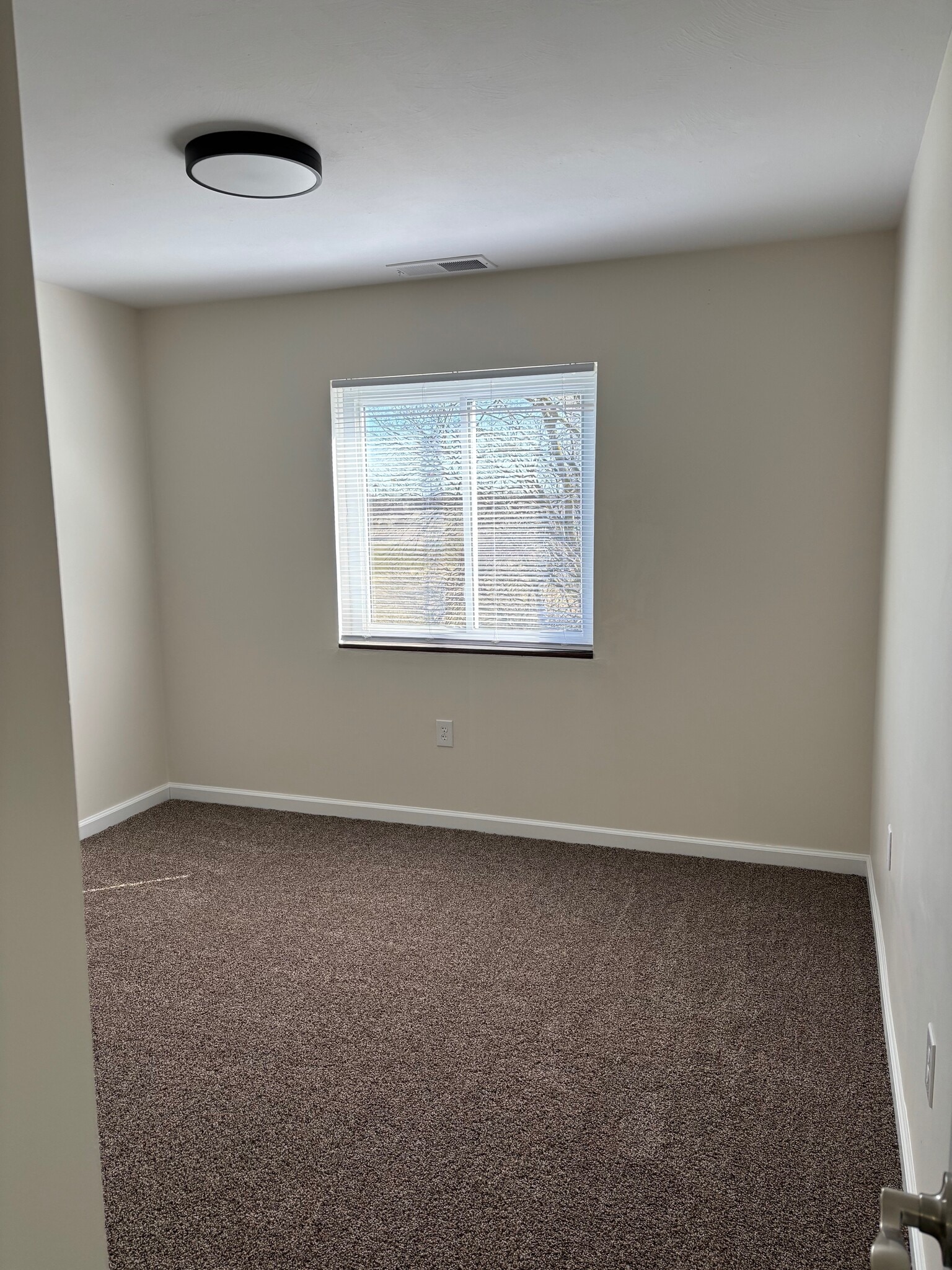 2nd Bdrm - 403 County Line Rd