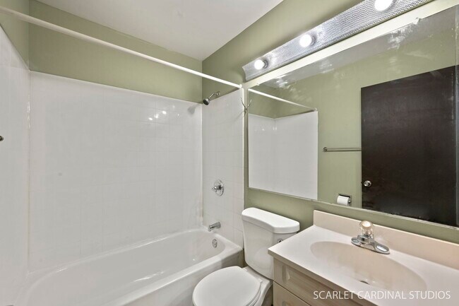 Building Photo - 2S211 Sanchez Dr