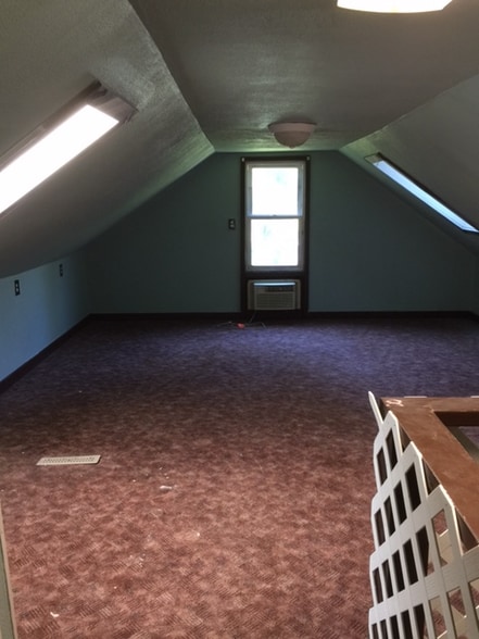 Building Photo - 4420 Van Atta Rd