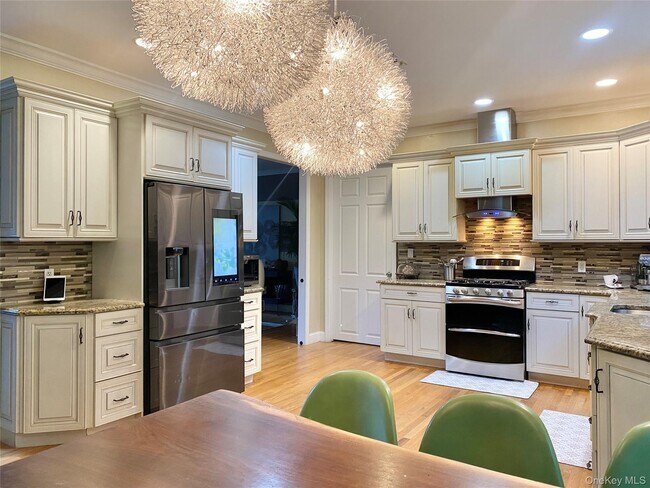 Building Photo - 24 Wilafra Pl