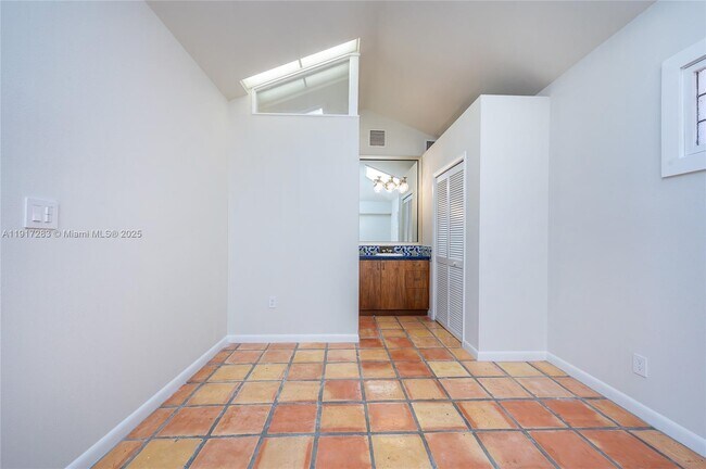 Building Photo - 3240 Morris Ln