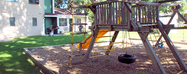 Building Photo - Green Meadows Apartments