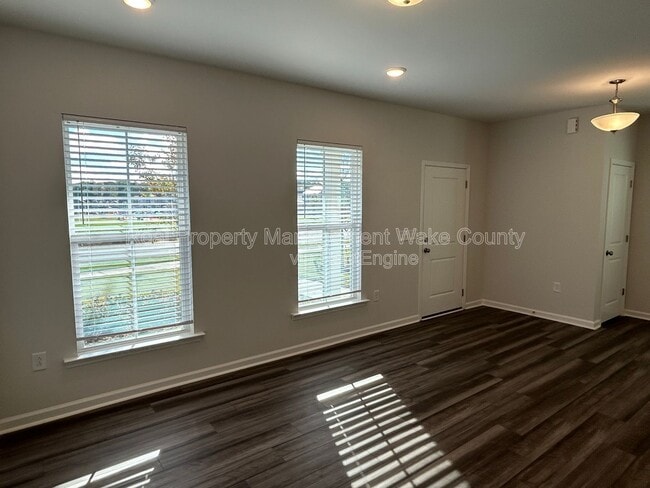 Building Photo - 381 Fosterton Cottage Wy