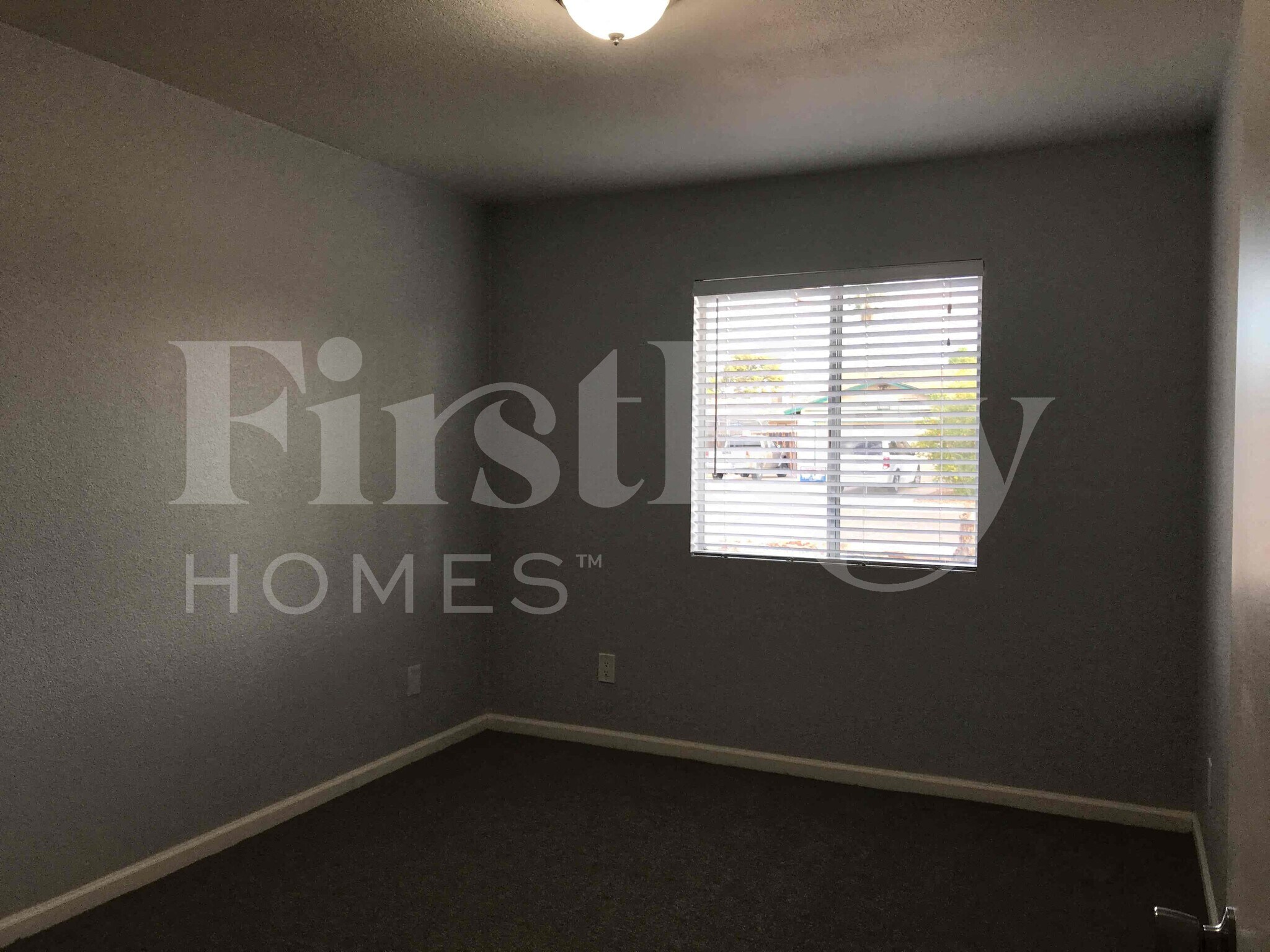 Building Photo - 8923 W Harmont Dr