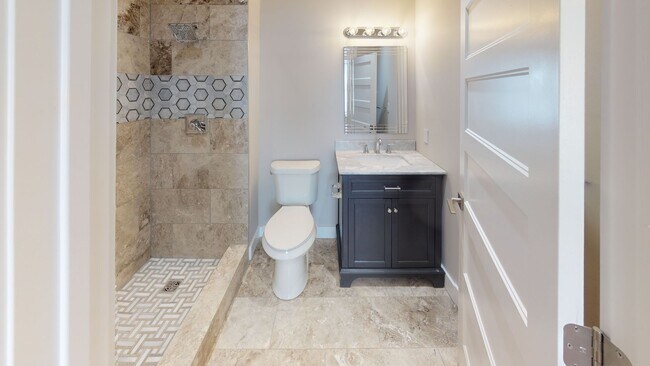 Building Photo - $1699 per Bedroom | 4BR in Fort Sanders | ...