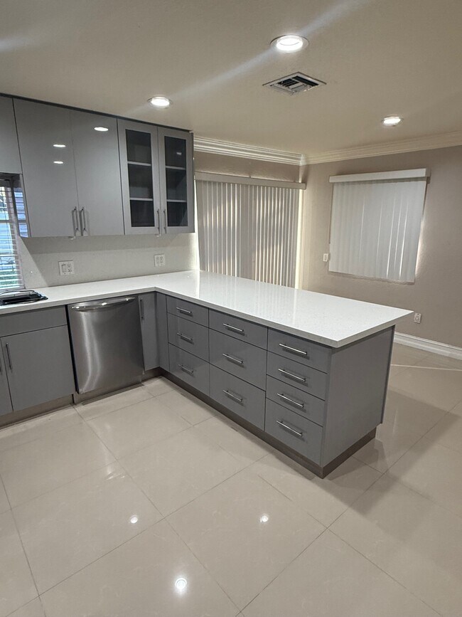 Building Photo - 14912 SW 143rd Ct