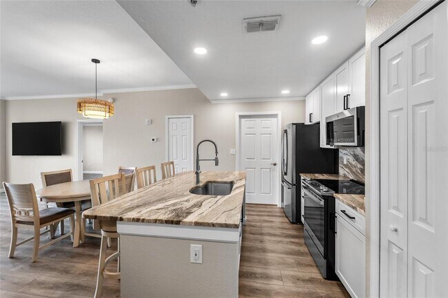 Building Photo - 700 S Harbour Island Blvd