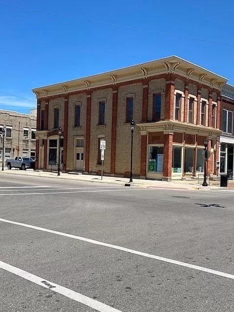 Building Photo - 106 N Walnut St
